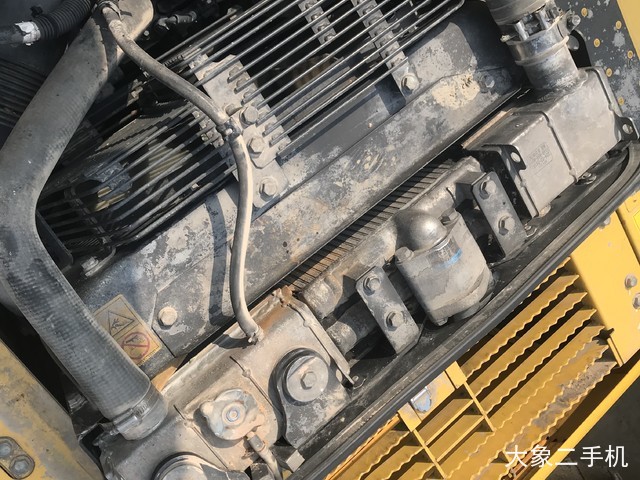 小松 PC220-8M0 挖掘机