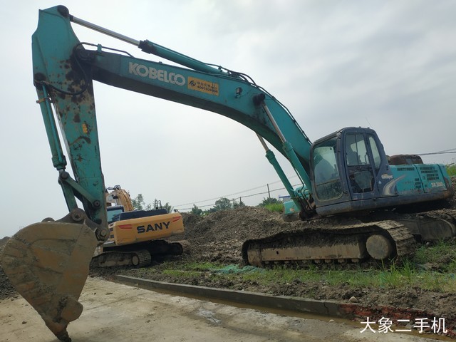 神钢 SK350LC-8 挖掘机