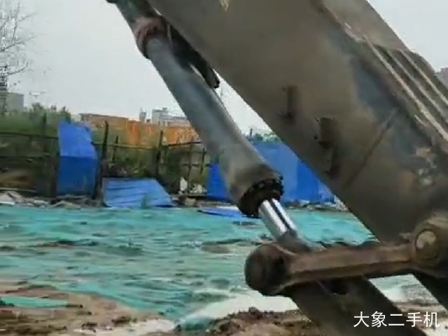 沃尔沃 EC210B 挖掘机