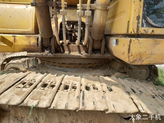 小松 PC200-8 挖掘机