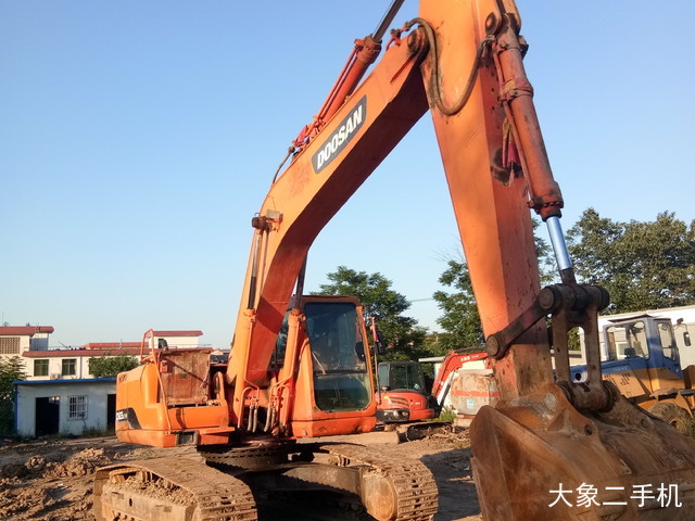 斗山 DH220LC-7 挖掘机