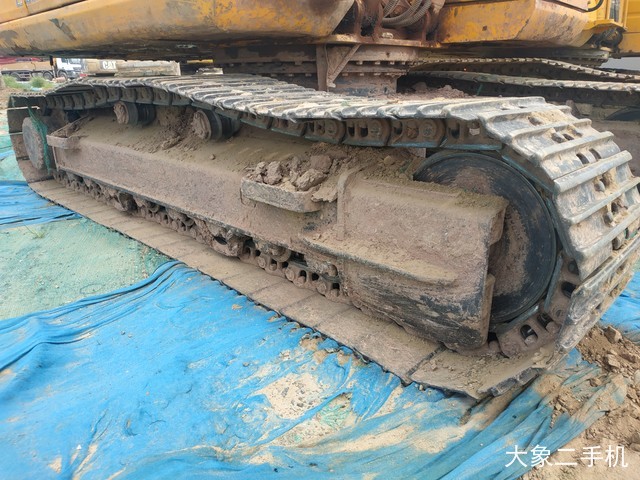 龙工 LG6225E 挖掘机