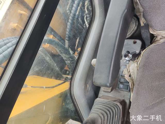 三一重工 SY75C 挖掘机