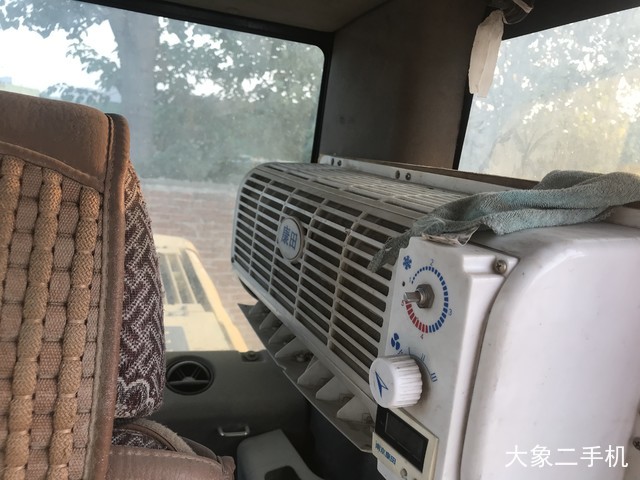 小松 PC220-8 挖掘机