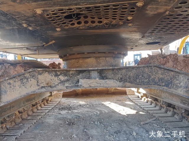 三一重工 SY75C 挖掘机