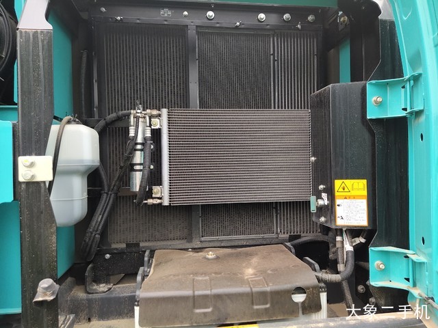 神钢 SK210LC-10 挖掘机