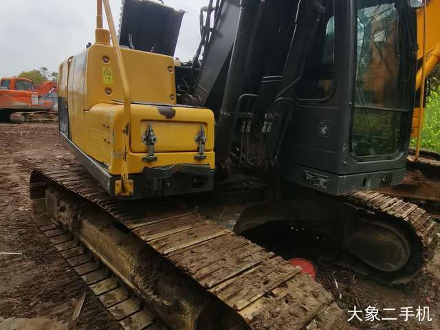 沃尔沃 EC170D 挖掘机