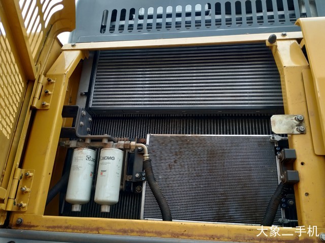 徐工 XE470D 挖掘机