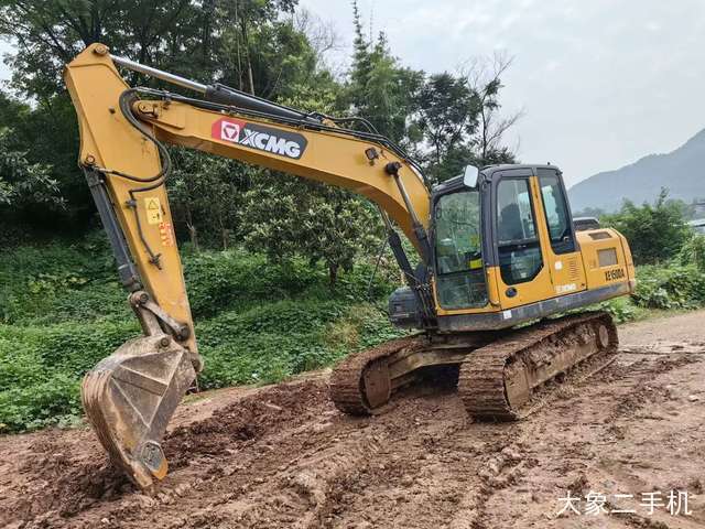 徐工 XE135D 挖掘机