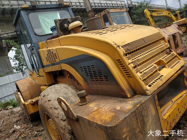 龙工 LG520B机械驱动 压路机