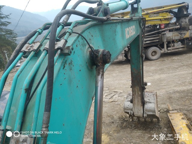 神钢 SK140LC-8 挖掘机