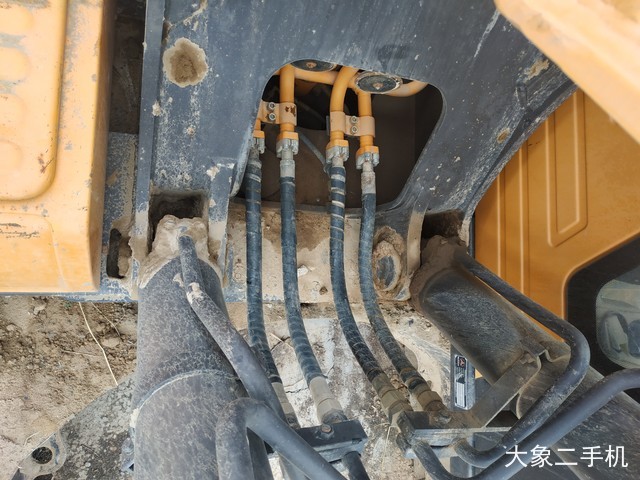 三一重工 SY215C-9 挖掘机