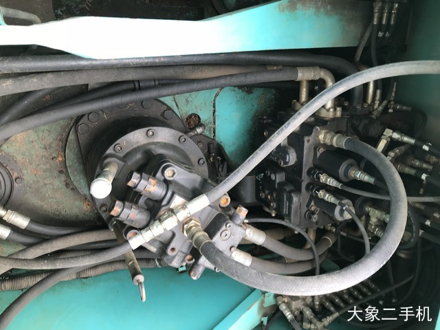 神钢 SK210LC-8 挖掘机