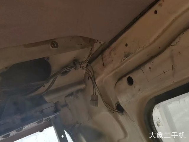 卡特彼勒 320B 挖掘机