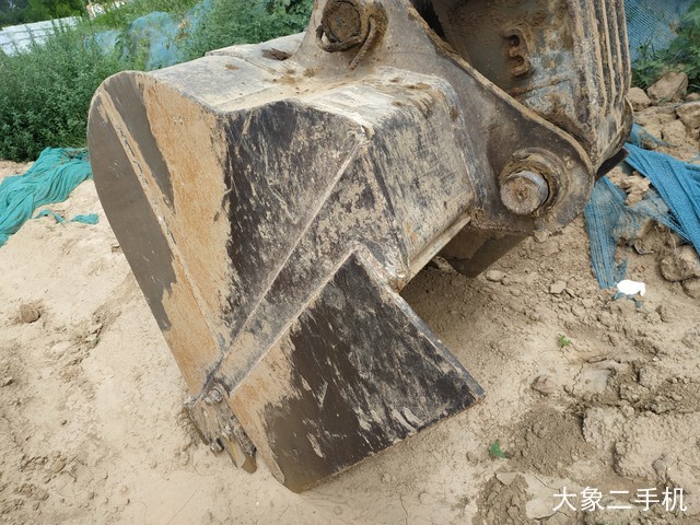 沃尔沃 EC210BLC 挖掘机