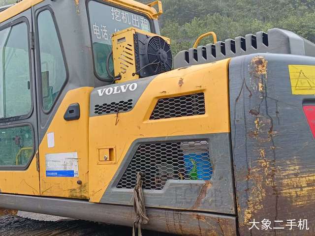 沃尔沃 EC120D 挖掘机