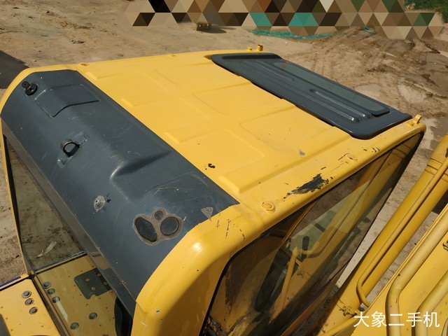 小松 PC240LC-8M0 挖掘机