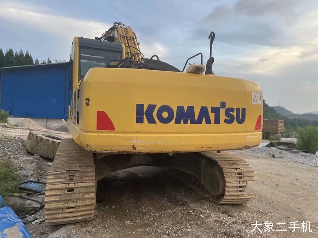 小松 PC240LC-8 挖掘机