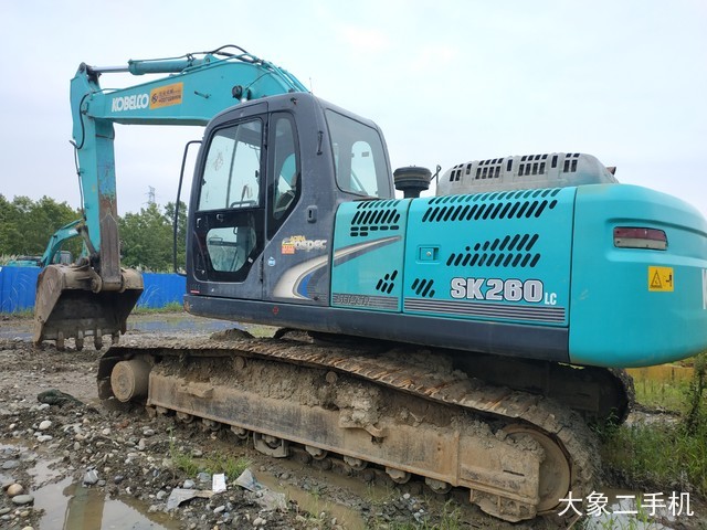神钢 SK260LC-8 挖掘机
