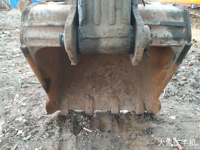 沃尔沃 EC210BLC 挖掘机