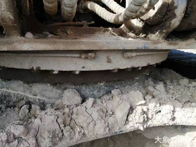 现代 R275LC-9T 挖掘机