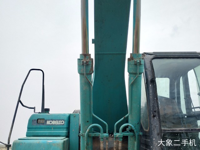 神钢 SK260LC-8 挖掘机