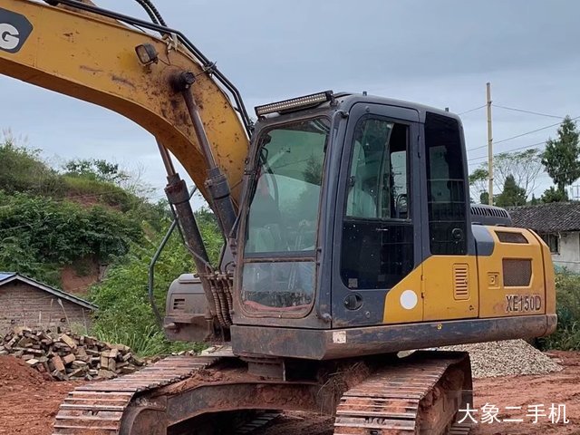 徐工 XE135D 挖掘机