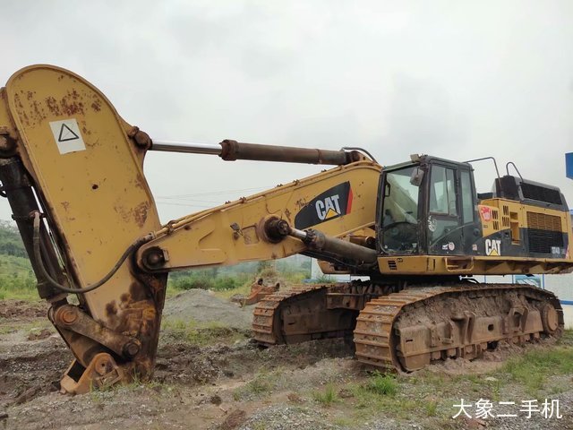 卡特彼勒 374DL 挖掘机