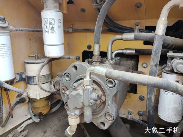 山东临工 E6225H 挖掘机