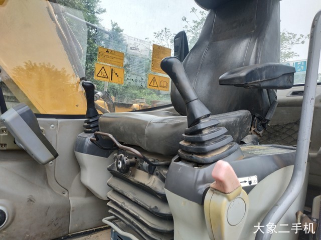 徐工 XE150D 挖掘机