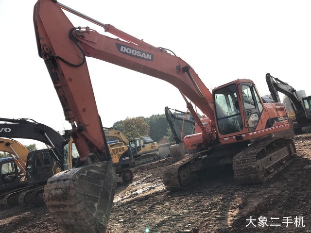 斗山 DH220LC-9E 挖掘机