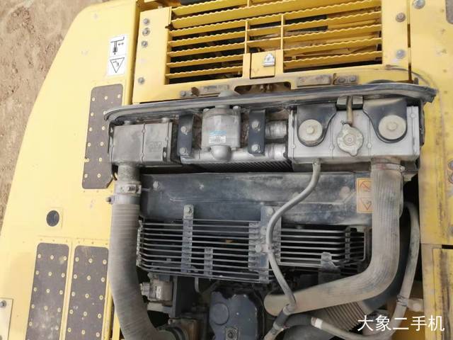 小松 PC240LC-8M0 挖掘机