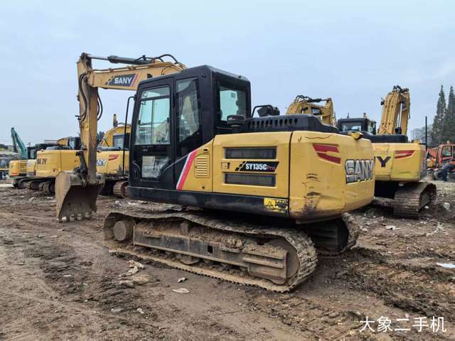 三一重工 SY135C 挖掘机