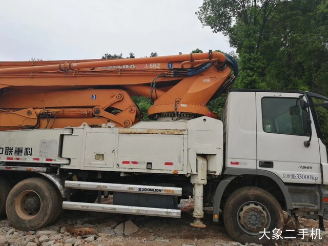 中联重科 ZLJ5413THB125-49 泵车