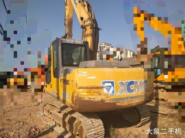 徐工 XE135B 挖掘机