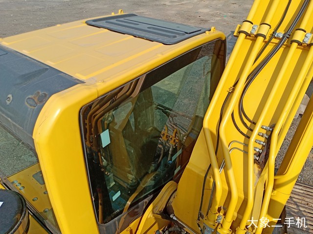 小松 PC220-8M0 挖掘机