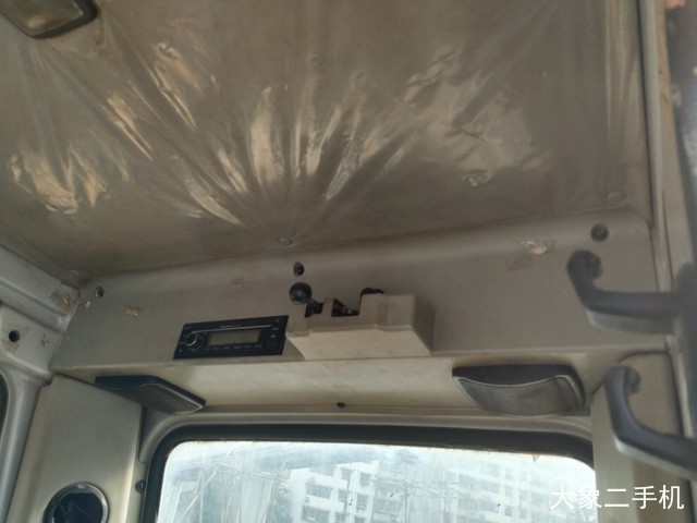 现代 R210W-7 挖掘机