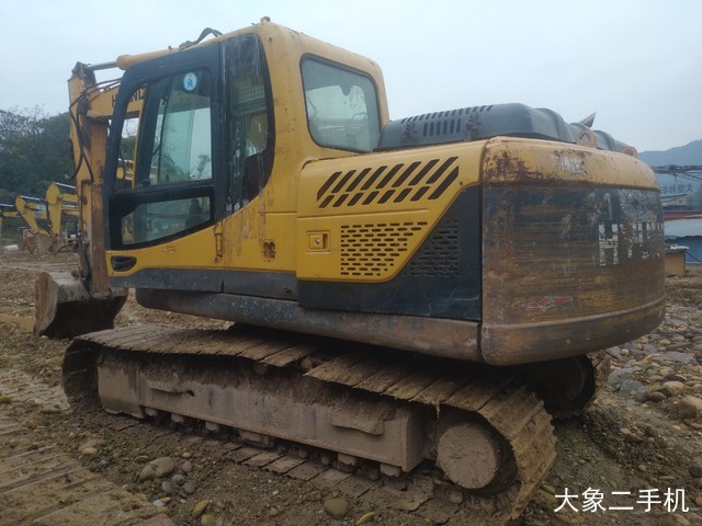 现代 R150LC-9 挖掘机