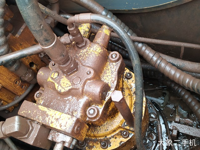 现代 R225LC-7 挖掘机