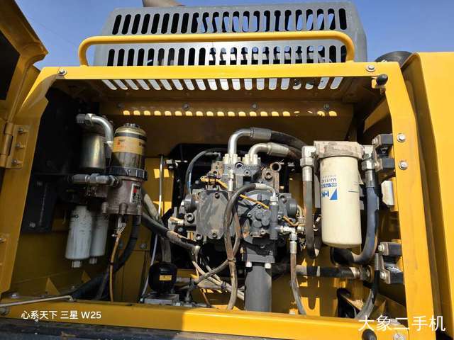 徐工 XE370D 挖掘机