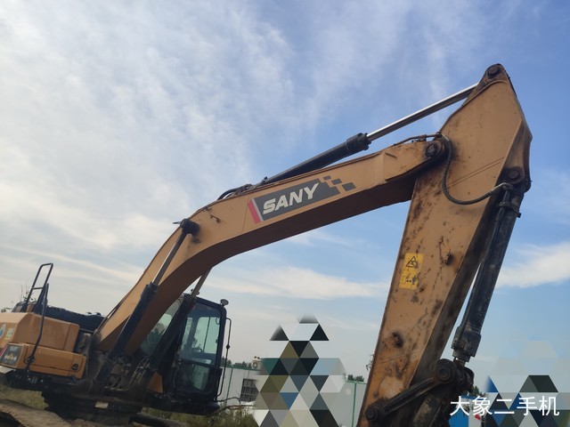 三一重工 SY265C-10 挖掘机