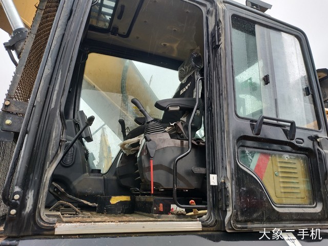 三一重工 SY485H 挖掘机