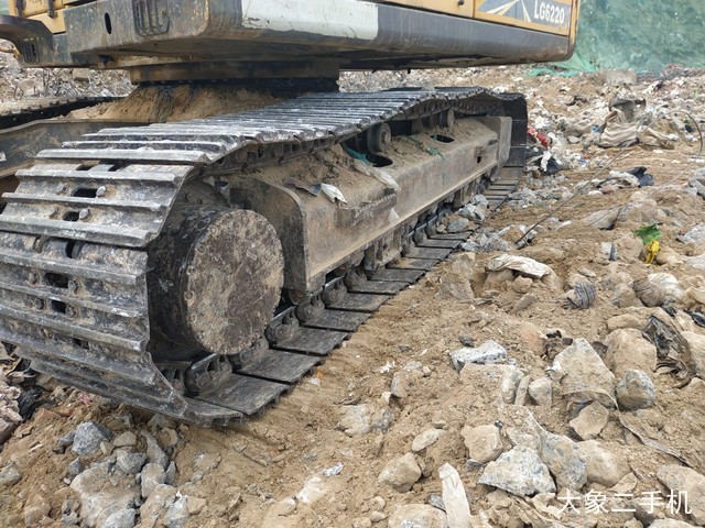 山东临工 LG6220 挖掘机