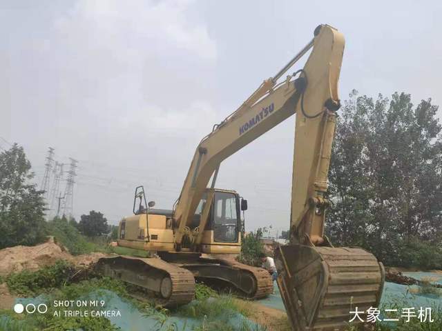 小松 PC240LC-8 挖掘机