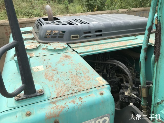 神钢 SK210LC-8 挖掘机