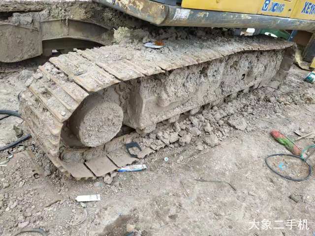 徐工 XE135B 挖掘机