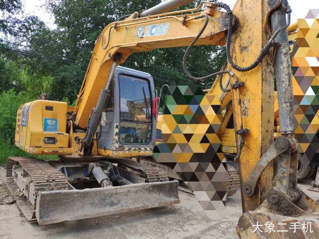 徐工 XE80 挖掘机