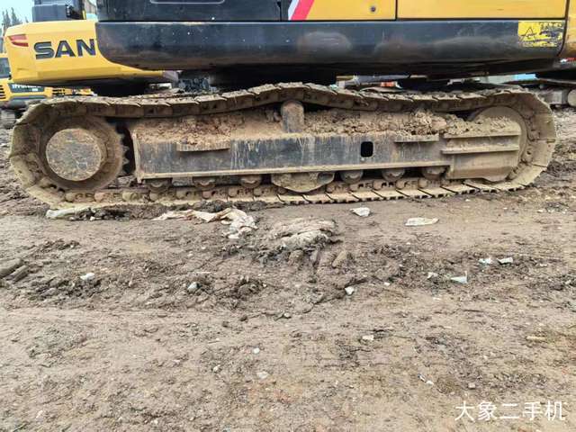 三一重工 SY135C 挖掘机