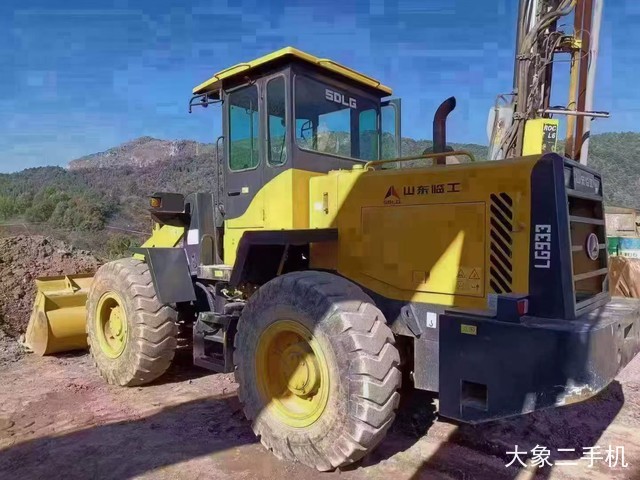 山东临工 L933 装载机