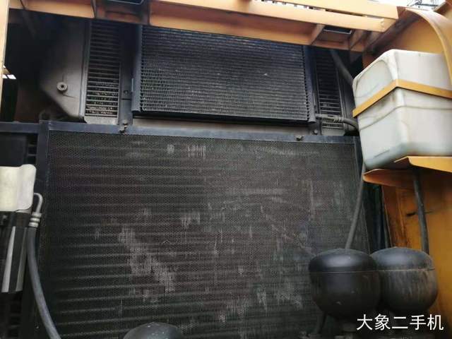 现代 R210W-7 挖掘机